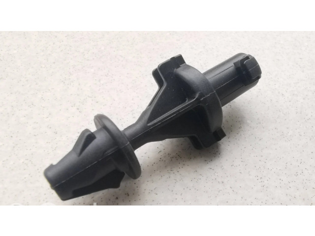 Деталь передней фары