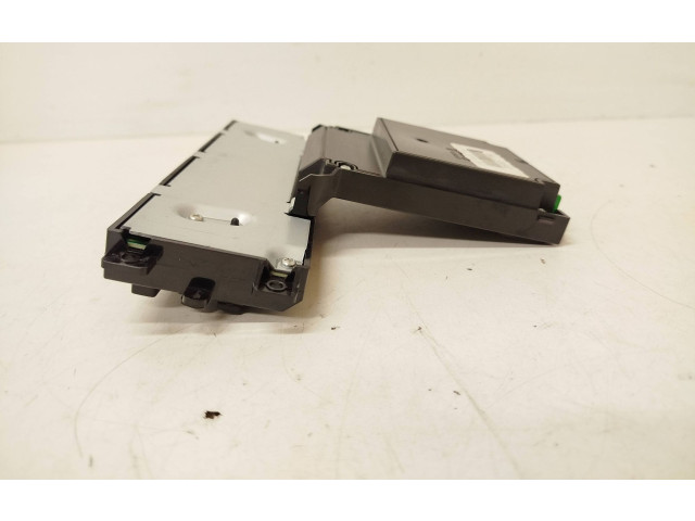 Экран/ дисплей / маленький экран 31328828, 1646770 Volvo V70