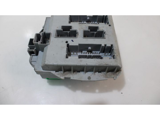 Блок предохранителей     Fiat Linea    