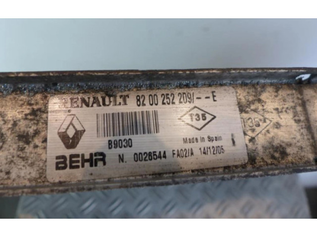 Интеркулер 8200685747 Renault Clio II