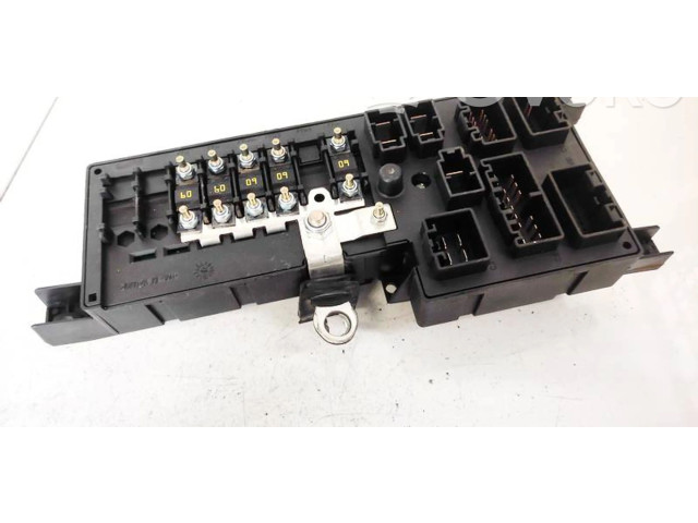 Блок предохранителей  8637841, 518717004   Volvo S70  V70  V70 XC    