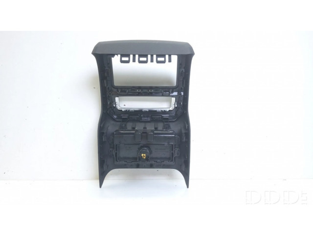 Другая центральная деталь консоли (туннеля)