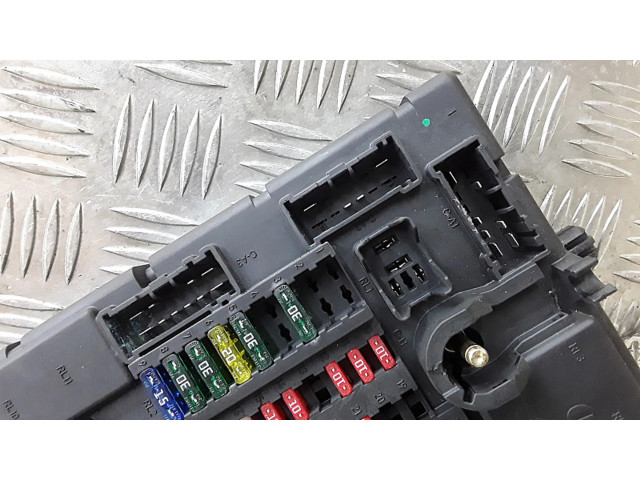 Блок предохранителей 6135345373701   Mini Cooper Hatch Hardtop    