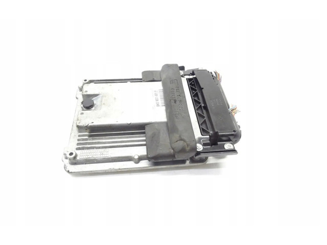 Блок управления двигателем Блок управления 8K0907401F Audi A5 8T 8F