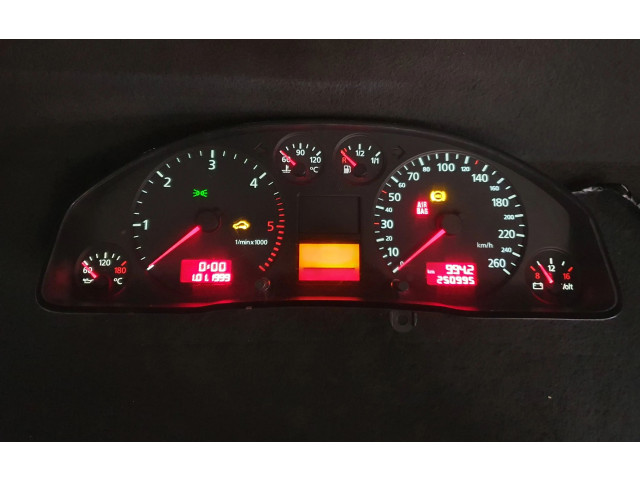 Спидометр (приборный щиток)  4B0920900F   Audi A6 S6 C5 4B 