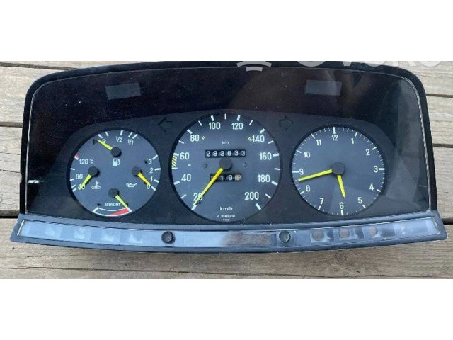 Панель приборов 87001123   Mercedes-Benz W123       