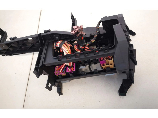 Блок предохранителей  6q0972595a   Volkswagen Polo    