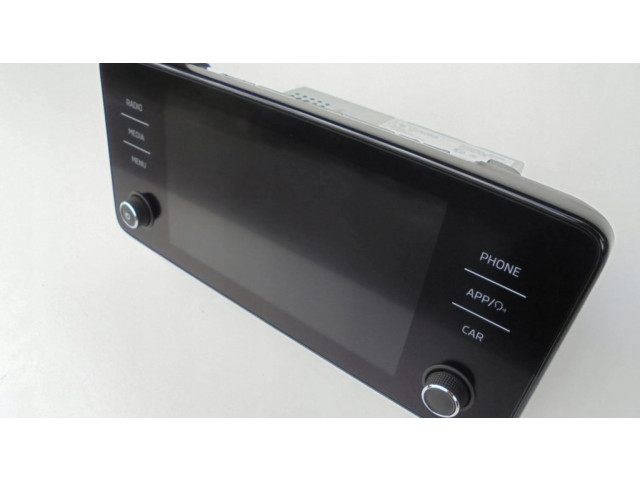 Радио/ проигрыватель CD/DVD / навигация