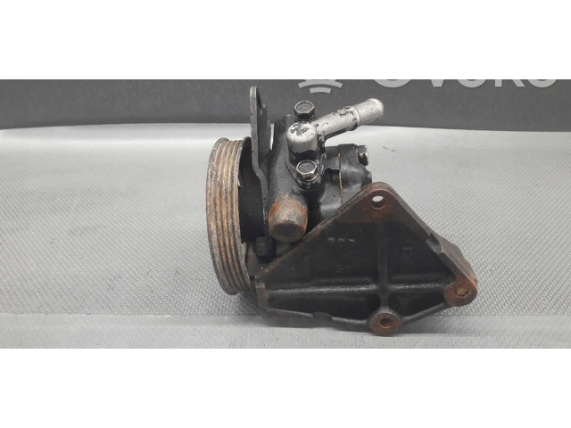 Píst 4911052Y00 Nissan Sunny