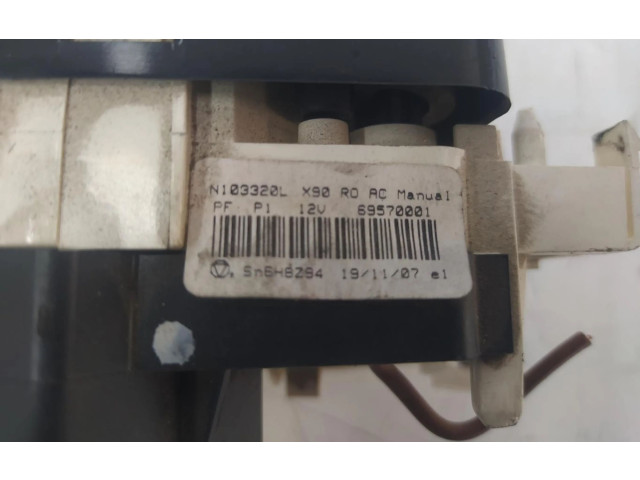 Блок управления климат-контролем 69570001, 69570001 Dacia Logan I