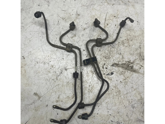 Топливная рампа    Daihatsu Rocky 2.8 