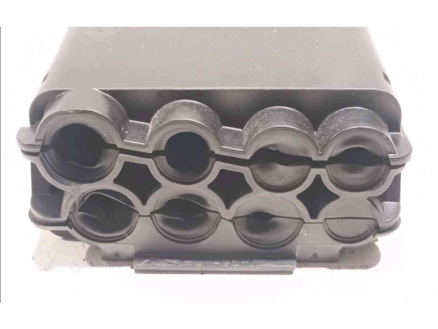 Pojistková skříňka 61355B5D695 BMW X2 F39 2019