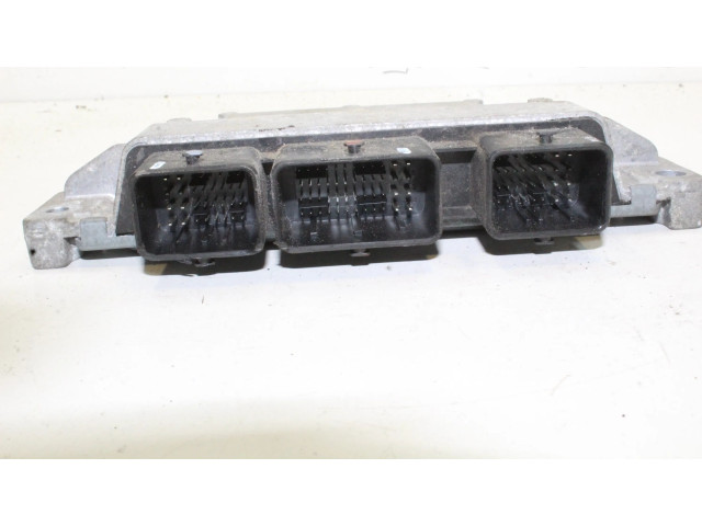 Блок управления двигателя 8201076690, 8200700695   Renault Twingo II