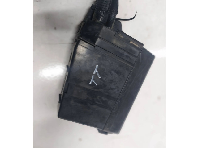 Блок предохранителей  24382CA010, 7154705530   Audi TT Mk1    