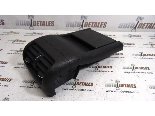 Задняя воздушная решётка