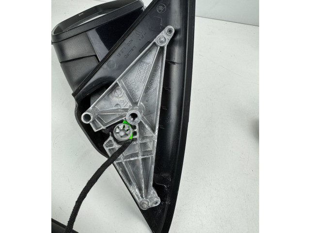 Зеркало электрическое Skoda Octavia Mk3 (5E) 2013 - 2019 года