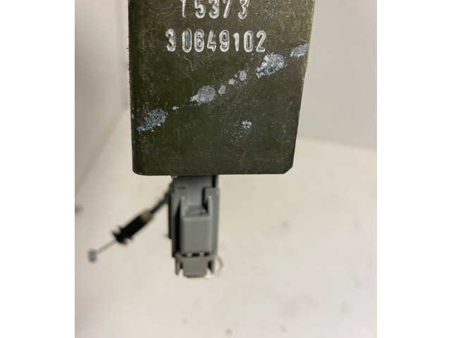 Замок багажника 30649102, 15373 Volvo XC90 2003 - 2006 года