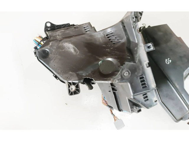 Pojistková skříňka skrzybezgs450h Lexus GS 300 350 430 450H 2010