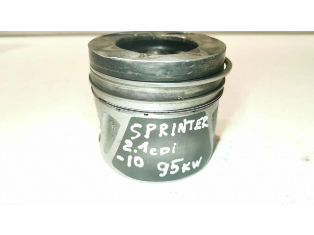 Píst A6510301117 Mercedes-Benz Sprinter W906 pro naftový motor 2.1