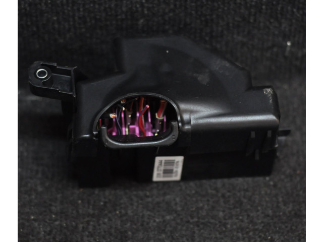 Блок предохранителей 3C2941824 Volkswagen PASSAT B6