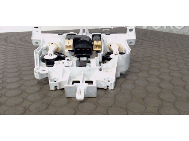 Блок управления климат-контролем Mazda 323