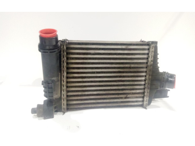 Интеркулер 8200880552 Dacia Duster