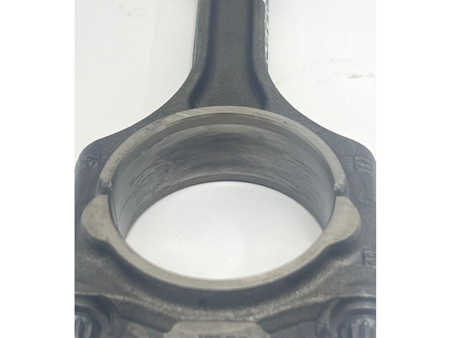 Шатун      Volvo XC60  