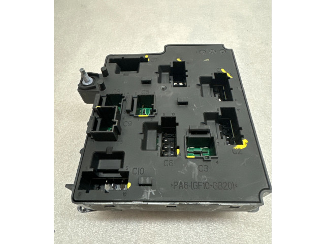 Блок предохранителей 31473770   Volvo XC90    