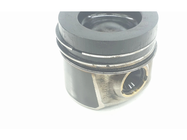  Поршень с шатуном CRLB 04L107065A, 04L107065A  Skoda Superb B8 (3V)  