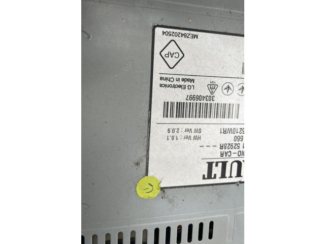 Дисплей       Renault Clio IV