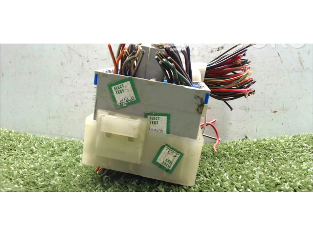 Блок предохранителей 71341560   Jeep Cherokee XJ    