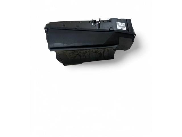 Дисплей 32233452 Volvo XC90