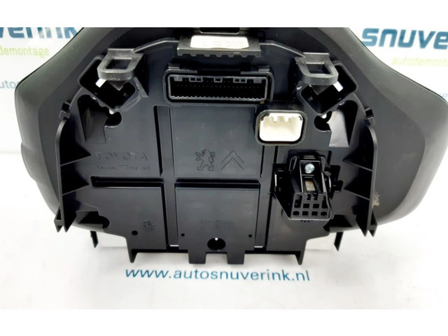 Přístrojová deska Peugeot 108 2016 B001028780, B001028780