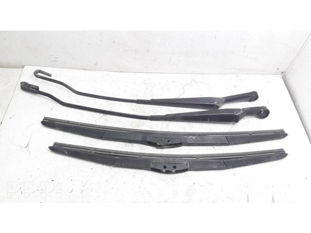 Ножка стеклоочистителей лобового стекла