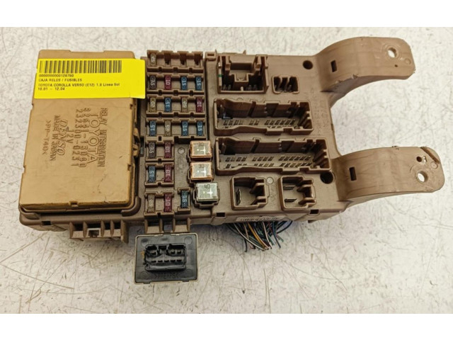 Блок предохранителей 8264113040   Toyota Corolla Verso E121    