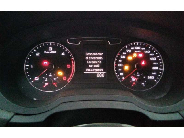 Панель приборов 8U0920930E, A2C85062100 Audi Q3 8U