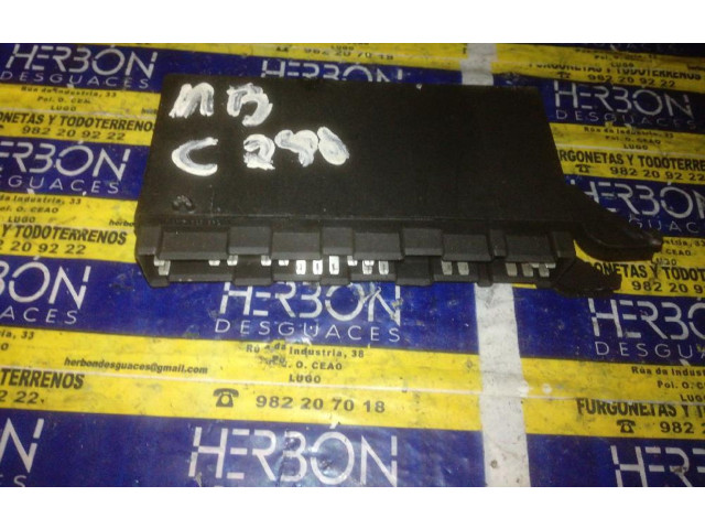   Pojistková skříňka 2025420232   Mercedes-Benz C W202 1996