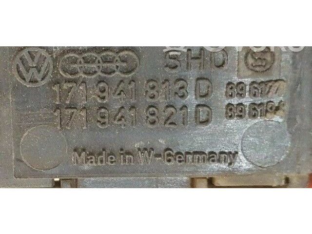 Pojistková skříňka 171941813D, 171941821D Volkswagen Golf 1982