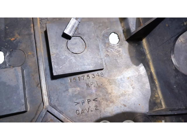   Pojistková skříňka 15175348   Hummer H2 2003