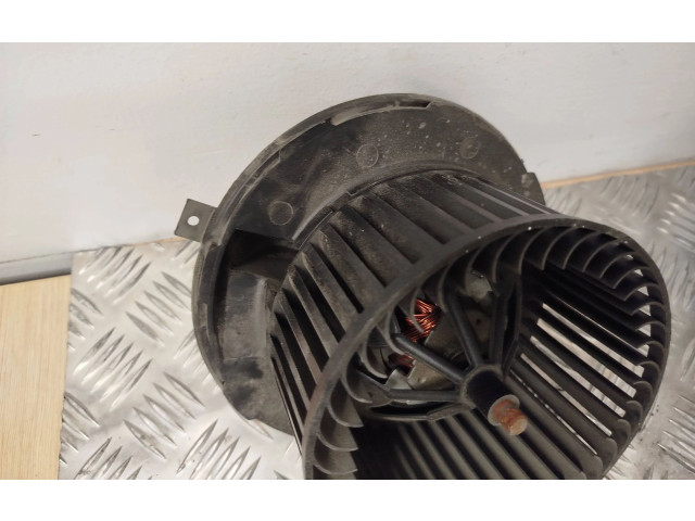 Вентилятор печки Volkswagen Caddy