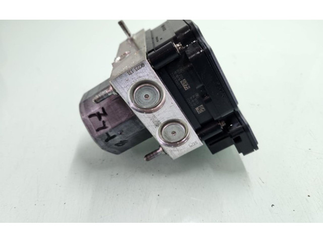 Jednotka ABS A0004313900 Mercedes-Benz GLA W156 2015