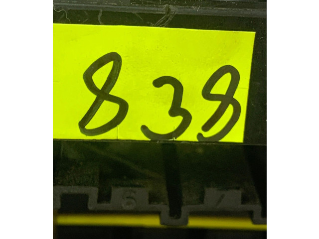 Блок предохранителей  9807028680, R03   Peugeot Expert    