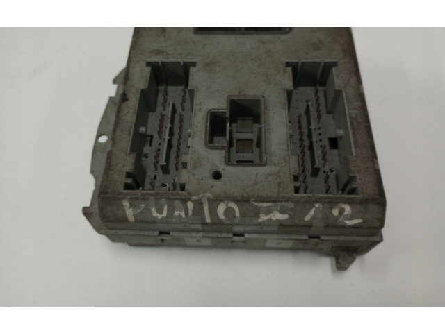 Pojistková skříňka 46760255 Fiat Punto (188) 2001