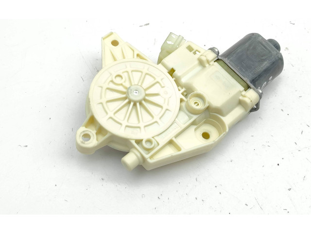 Генератор A2469065200, 933866101 Infiniti Q30