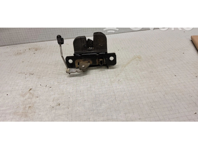 Zámek zadních dveří    Volkswagen Caddy 2008