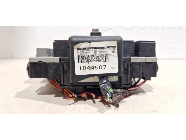 Блок предохранителей 9401802 Volvo V70