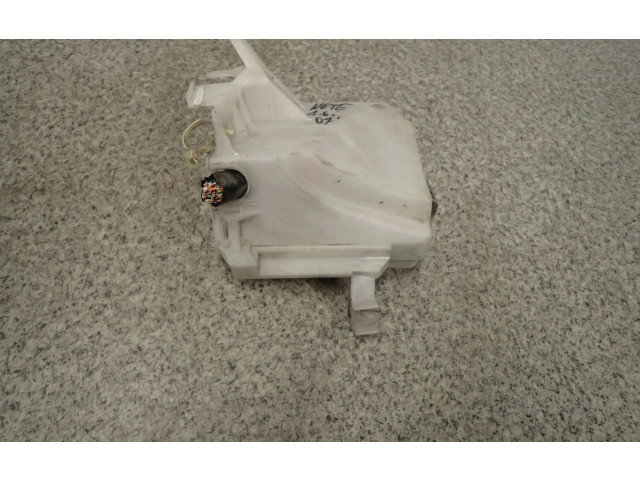 Pojistková skříňka Nissan Note (E11) 2008