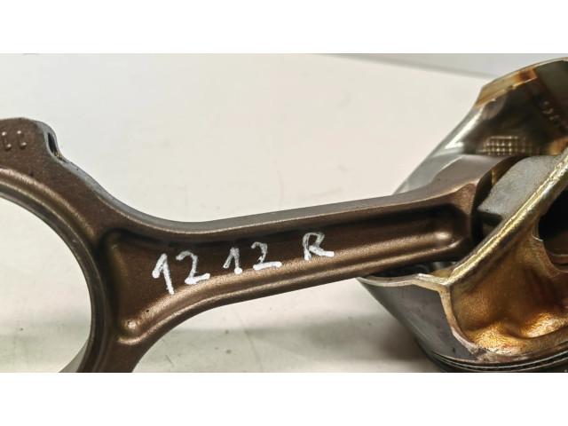 Píst Chevrolet Camaro pro benzínový motor 3.6