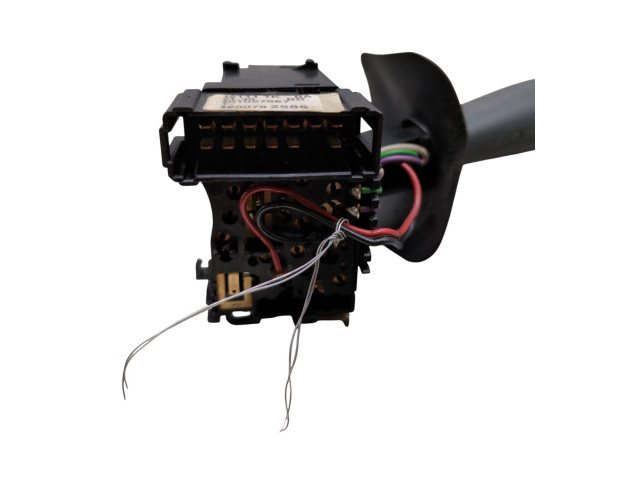 Ручка поворотов/ фонарей Dacia Sandero  2008 - 2012 года 6001551361      