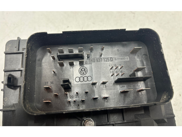 Pojistková skříňka 1K0937125D, 017183073 Volkswagen Caddy 2011